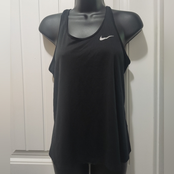 Nike Tops - 🛍️Women's Nike Dri Fit Performance Tank Medium